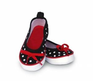canvas-baby-girl-polka-dot-shoes-by-38-parrots